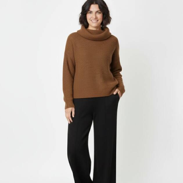 Jersey Cuello Alto Chocolate