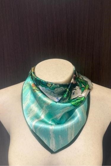 Pañuelo Seda Flor Verde