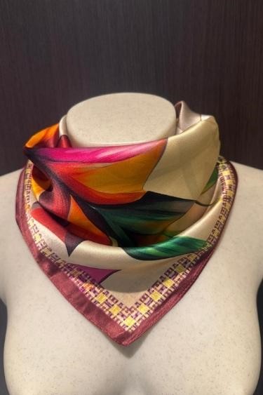 Pañuelo Seda Flor Granate