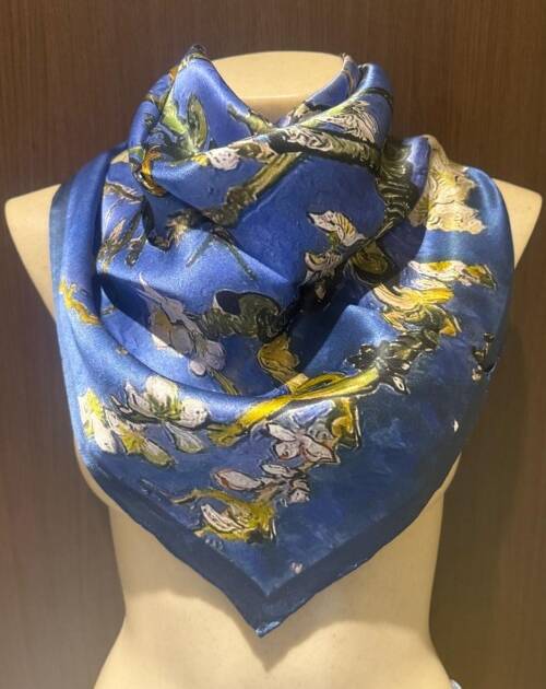 Pañuelo Seda "Almendro en flor" 90X90