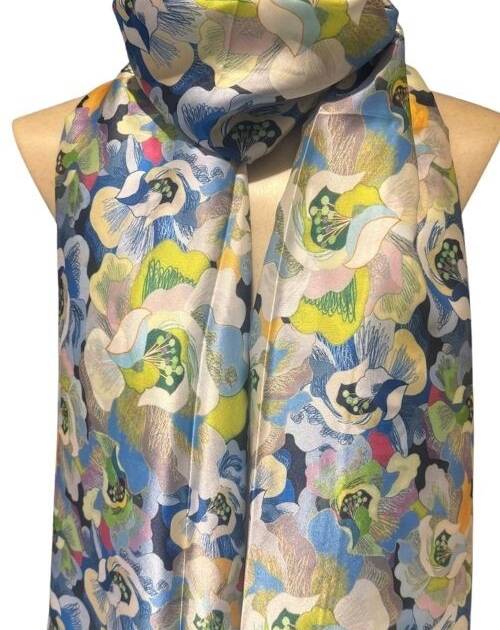 Pañuelo flores azules 180 X 60