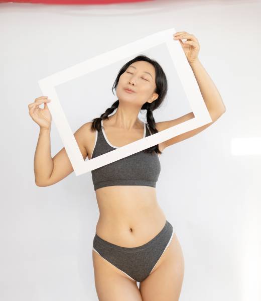 asian-girl-holding-frame-posing-in-lingerie-and-ha-2025-03-13-00-36-52-utc
